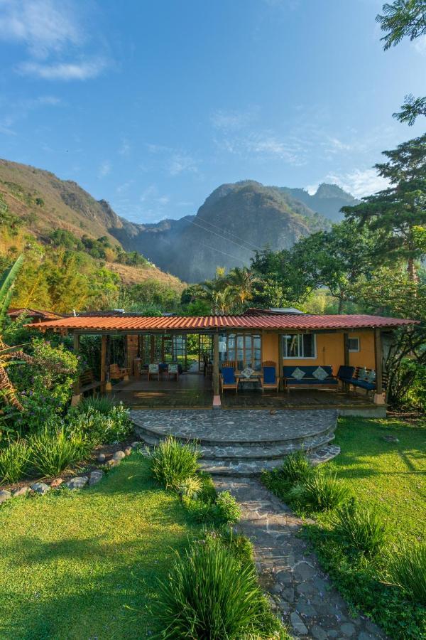 Lake Front Retreat At Los Elementos Santa Cruz La Laguna Eksteriør billede